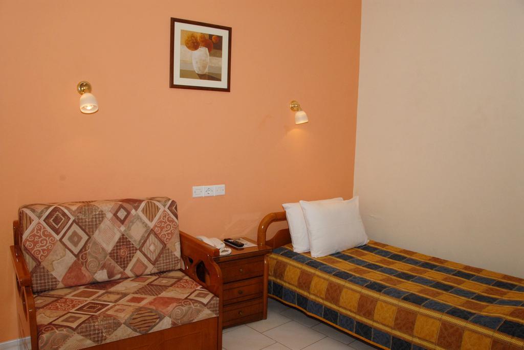 Tzovanna Studios Loutra Edipsou  Kamer foto